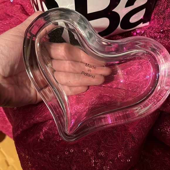 Crate & Barrel Glass Heart-shaped Dish - new - Picture 3 of 9